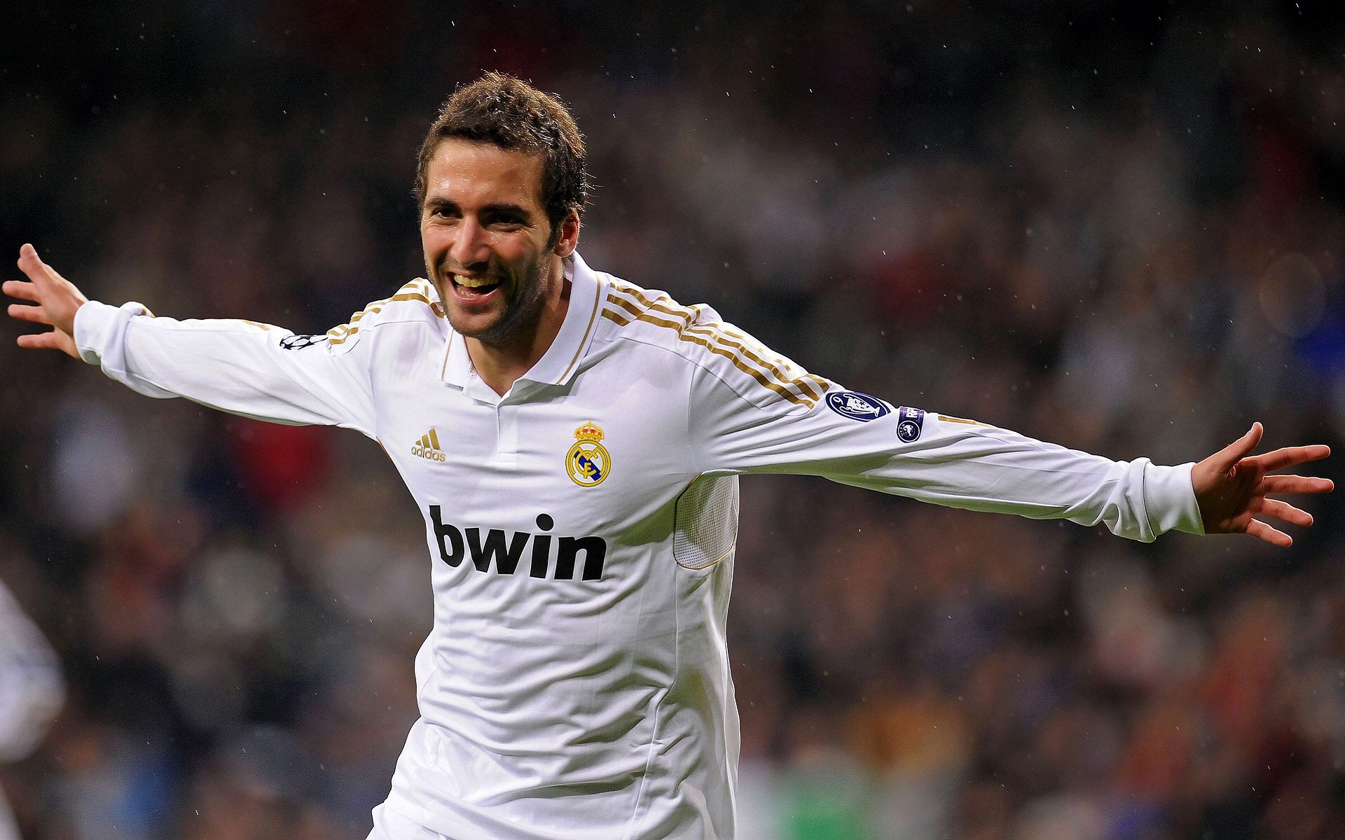 中场控制关键如何影响比赛节奏掌控,中场阶段